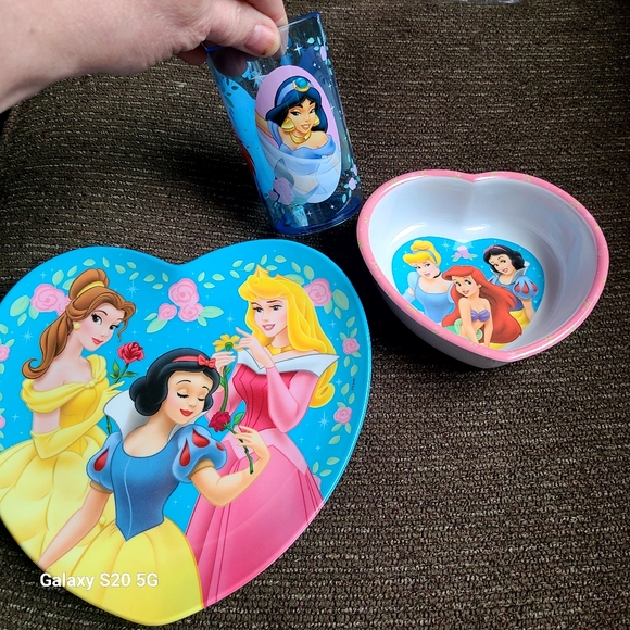 Disney Princess 3 piece dinnerware set - Picture 4 of 5